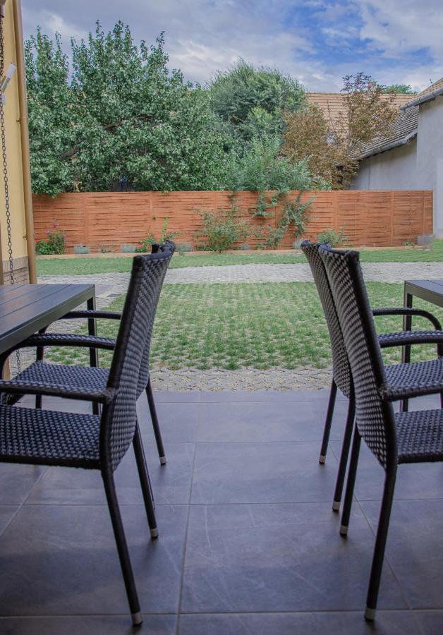 Oros House Apartmanhaz Orosháza Exteriör bild
