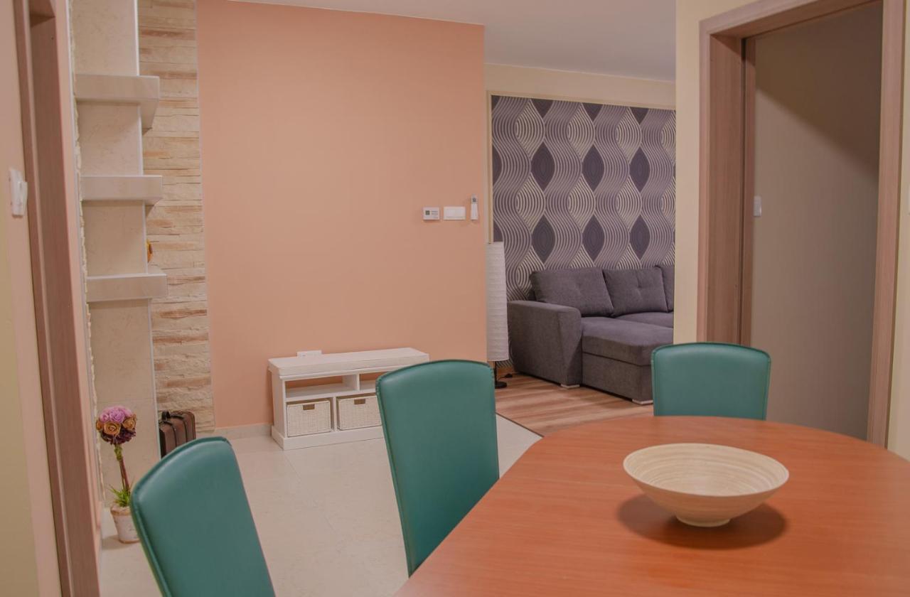 Oros House Apartmanhaz Orosháza Exteriör bild