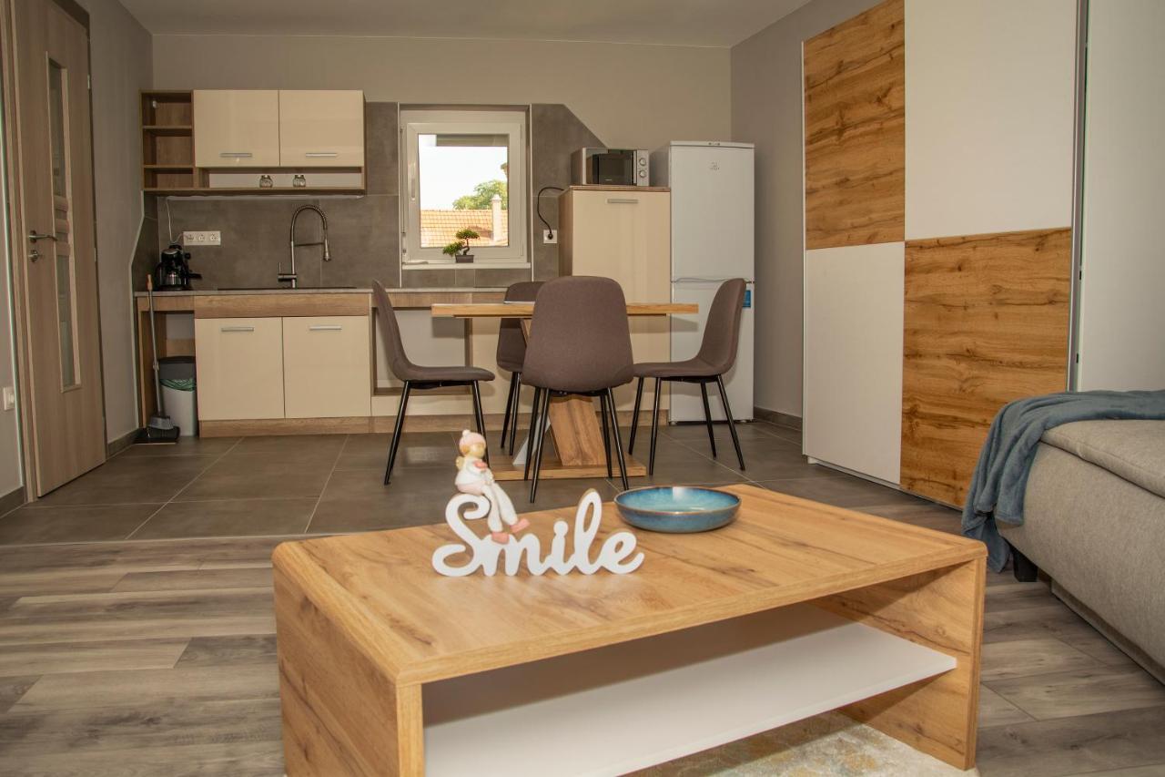 Oros House Apartmanhaz Orosháza Exteriör bild