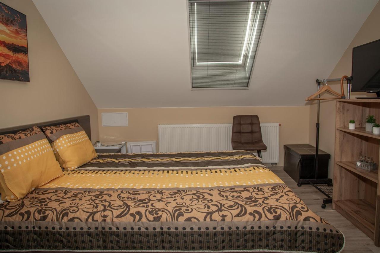 Oros House Apartmanhaz Orosháza Exteriör bild