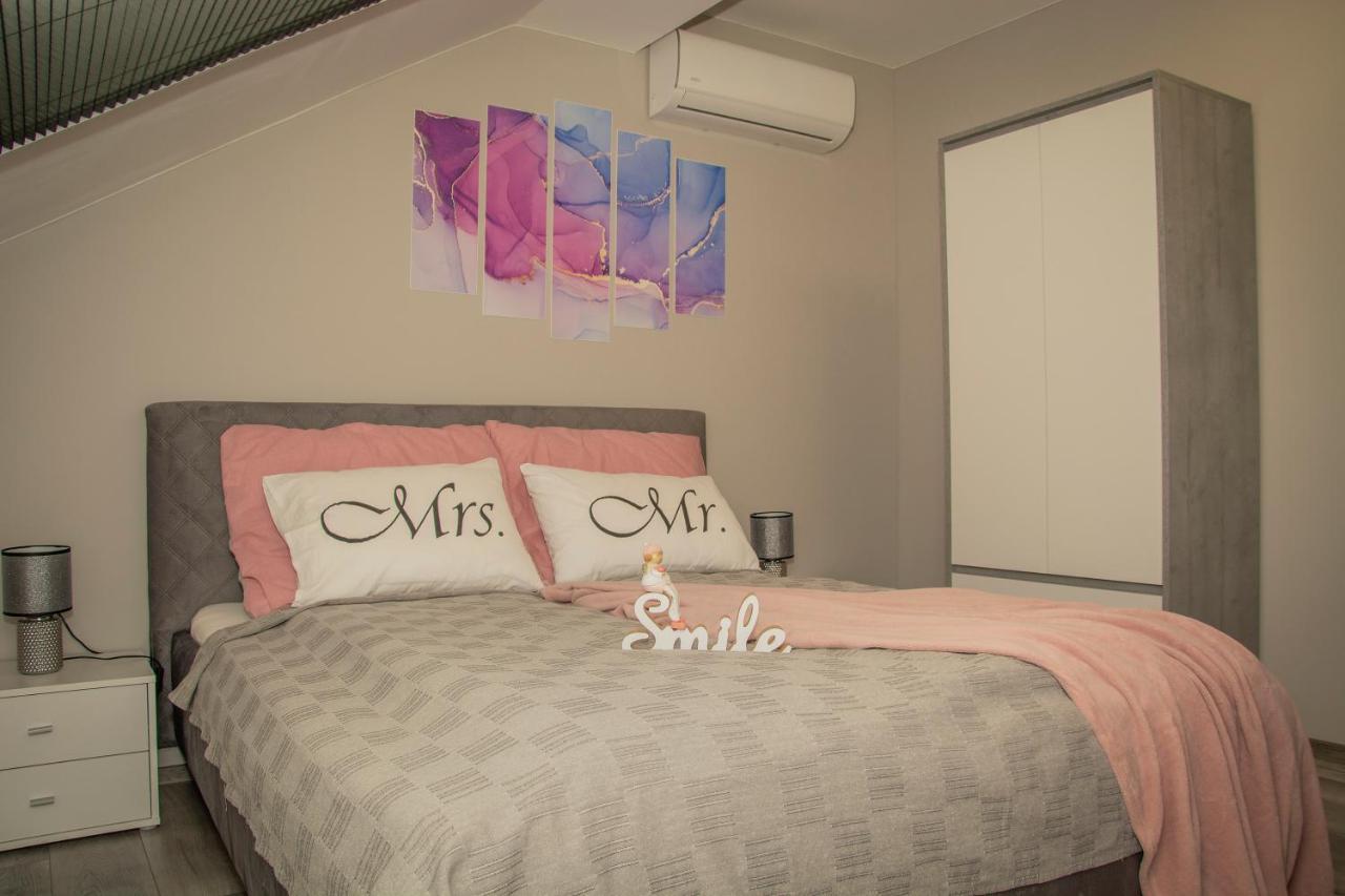 Oros House Apartmanhaz Orosháza Exteriör bild
