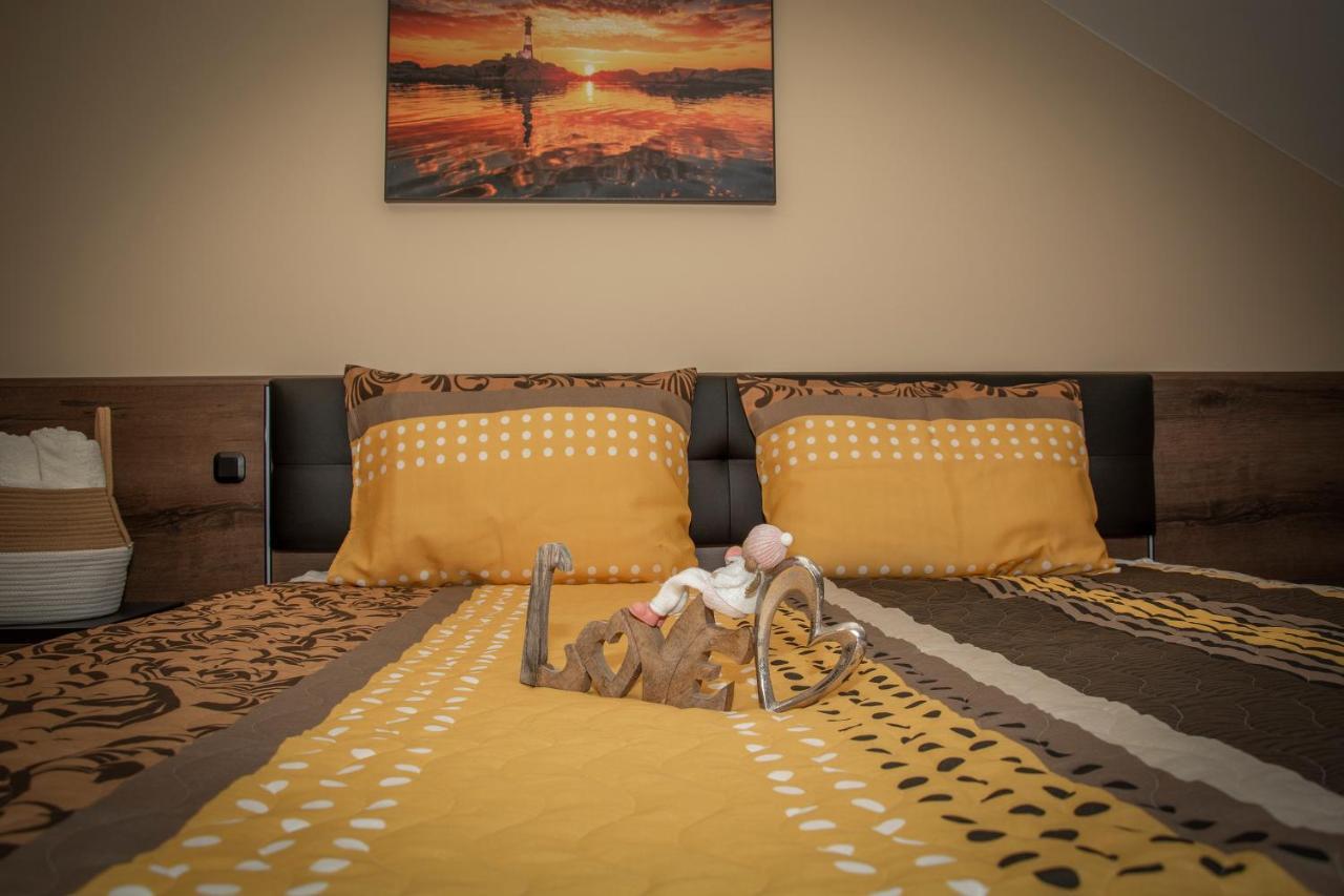 Oros House Apartmanhaz Orosháza Exteriör bild