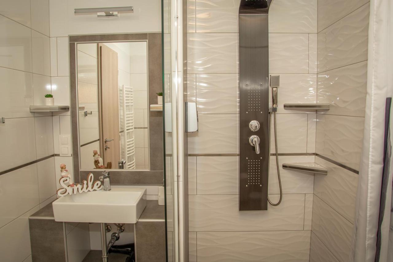 Oros House Apartmanhaz Orosháza Exteriör bild
