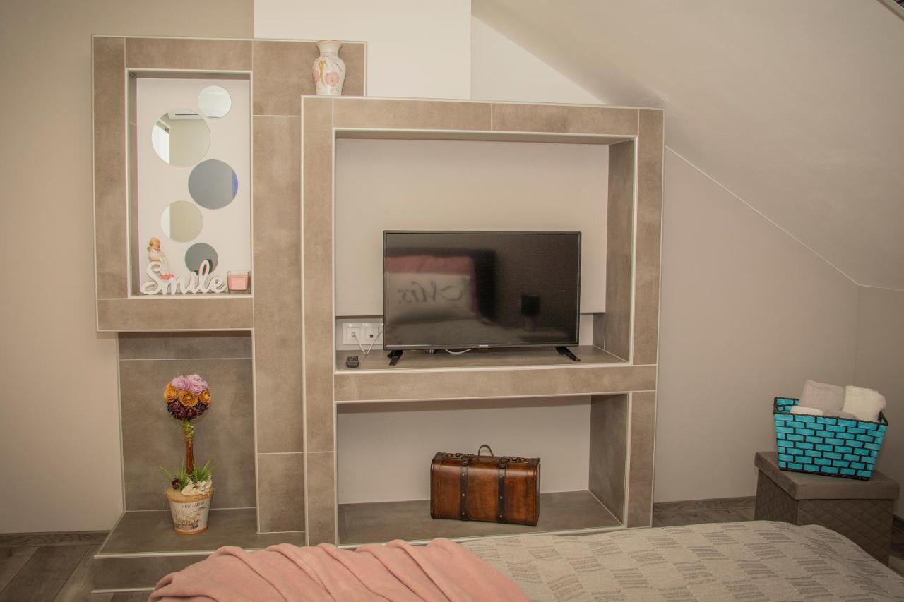 Oros House Apartmanhaz Orosháza Exteriör bild