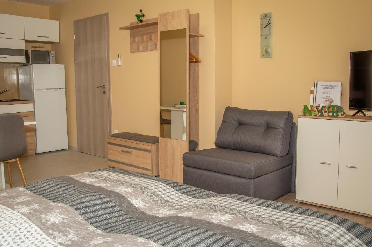 Oros House Apartmanhaz Orosháza Exteriör bild